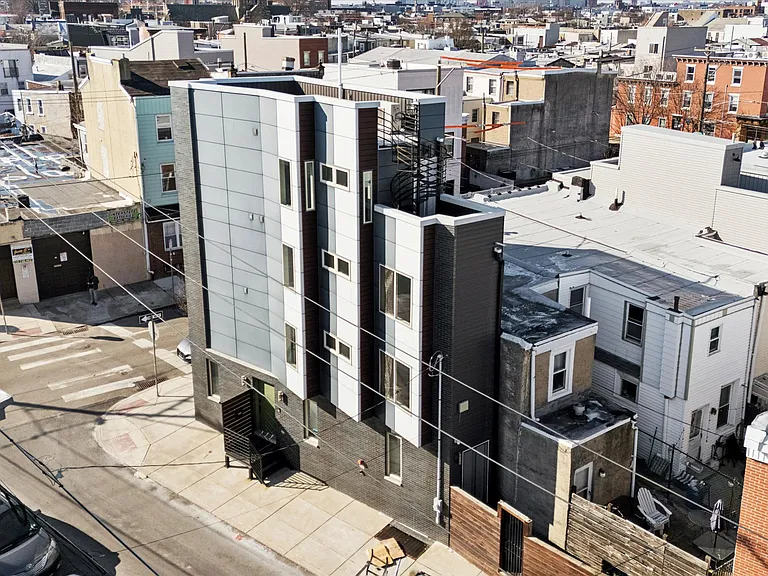 2521 E Dauphin St — Photo 11