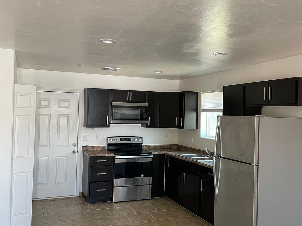 2nd image of 437 Avenida Garza #2