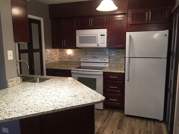 4th image of 1317 E Wyndham Cir APT 105