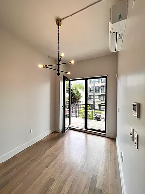 Rented by City Vista Inc | media 35