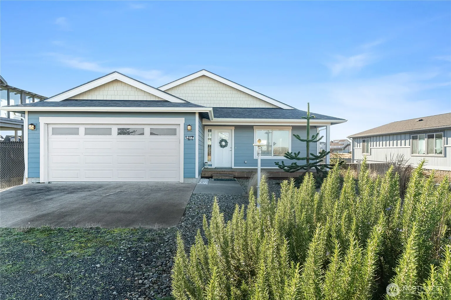 417 Riviera Street SW photo 1
