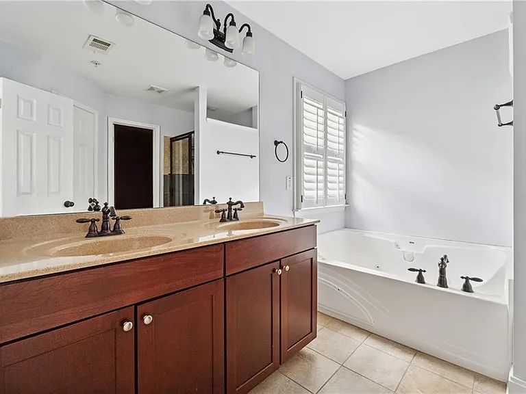 6153 Indian Wood Cir SE — Photo 19
