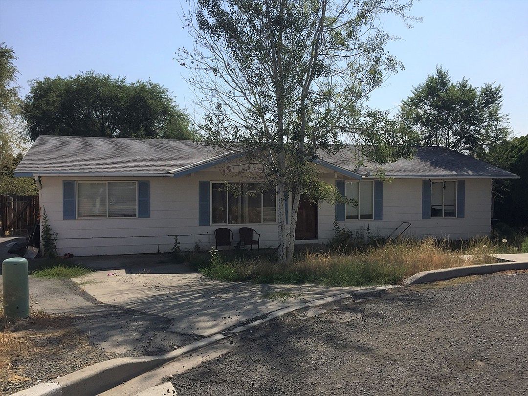 703 Daugherty Pl, Selah, WA 98942 Zillow