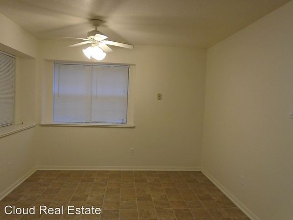 5th image of 407 Gina Dr