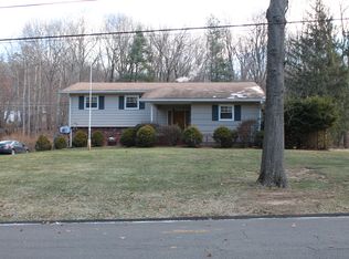 24 Terri Lee Ln, Spring Valley, NY 10977