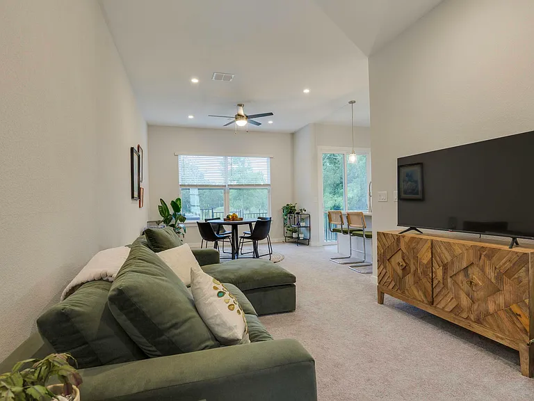 12001 Vista Parke Dr #1103 — Photo 9