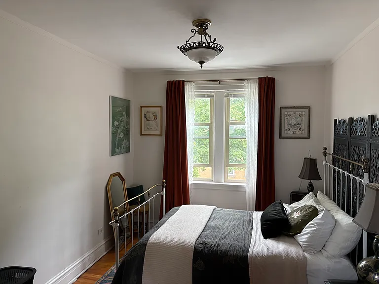 2554 W Ardmore Ave #1 — Photo 3