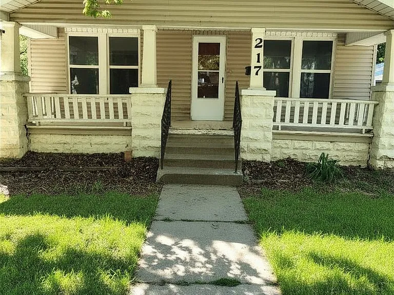 217 N Martinson St — Photo 1