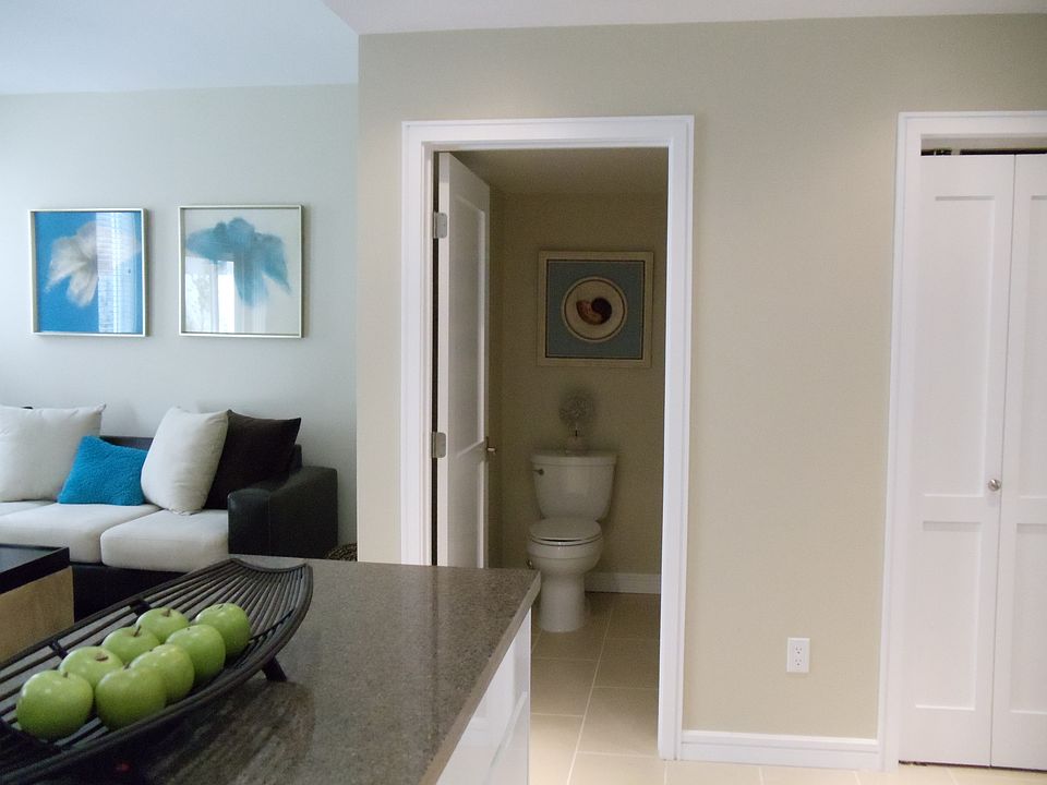 1st image of 1804 10th St APT 3