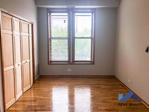 5th image of 3359 N Southport Ave #3359-2