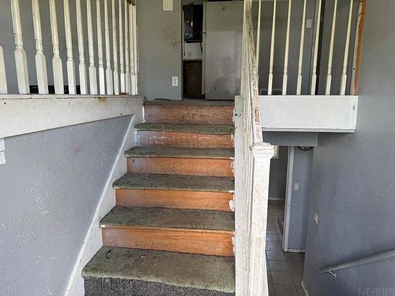 2nd image of 1601 Laurel Dr