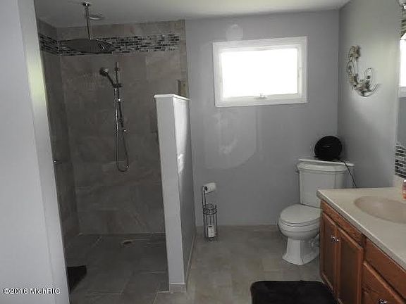 3rd image of 3823 Lovers Ln