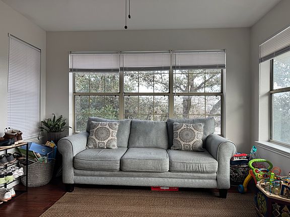4th image of 791 Moonglow Ave