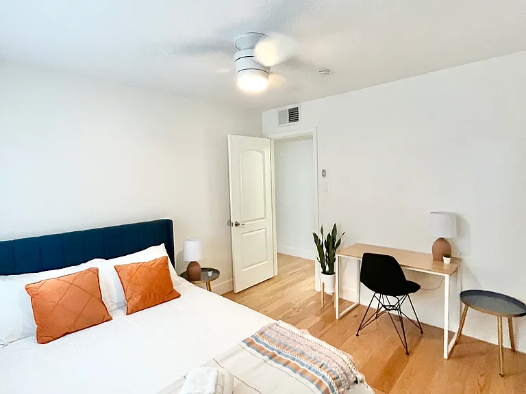 2307 N 64th Pl — Photo 15