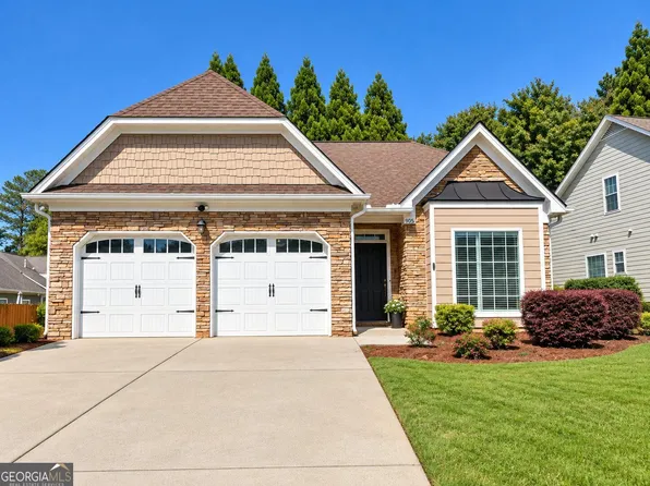 905 Downyshire Dr, Lawrenceville, GA 30044