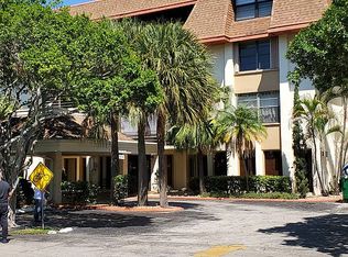 671 NE 195th St APT 406E, Miami, FL 33179