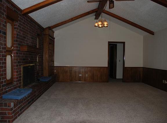 5th image of 913 SW Pruitt Dr