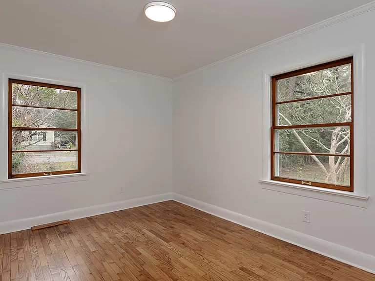 605 Bonham Ave — Photo 12
