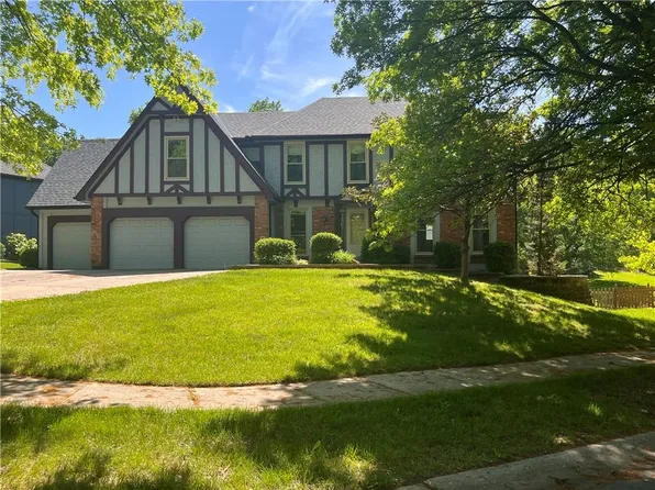 5806 N Kensington Ave, Kansas City, MO 64119