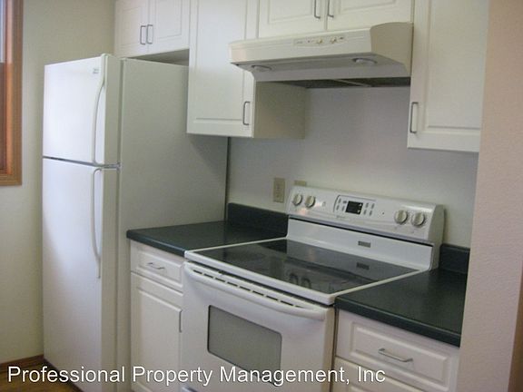 3rd image of 204 E Pine St APT 5