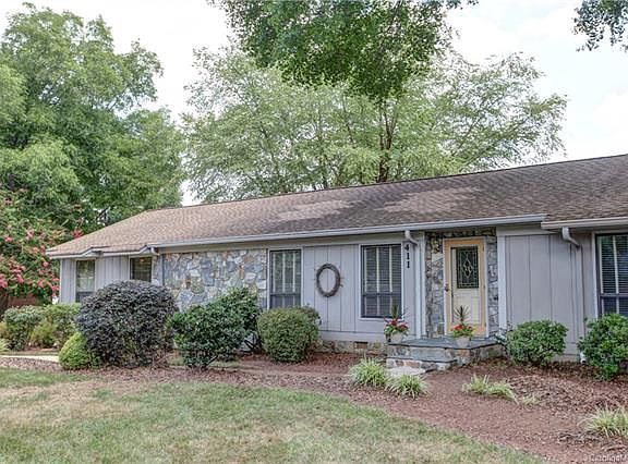 2nd image of 411 Paradise Cir