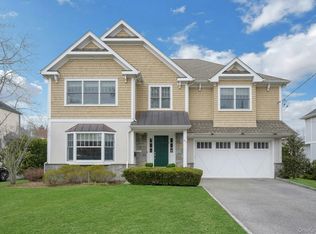 47 Graham Rd, Scarsdale, NY 10583