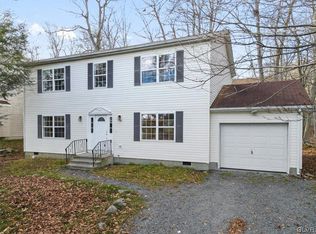 6082 Boardwalk Dr, Tobyhanna, PA