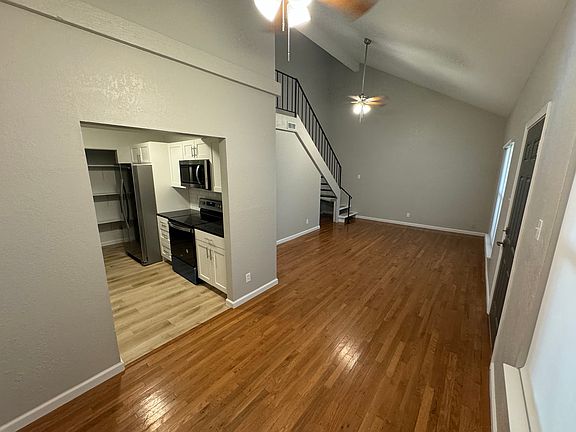 2nd image of 2785 Sherwood Dr