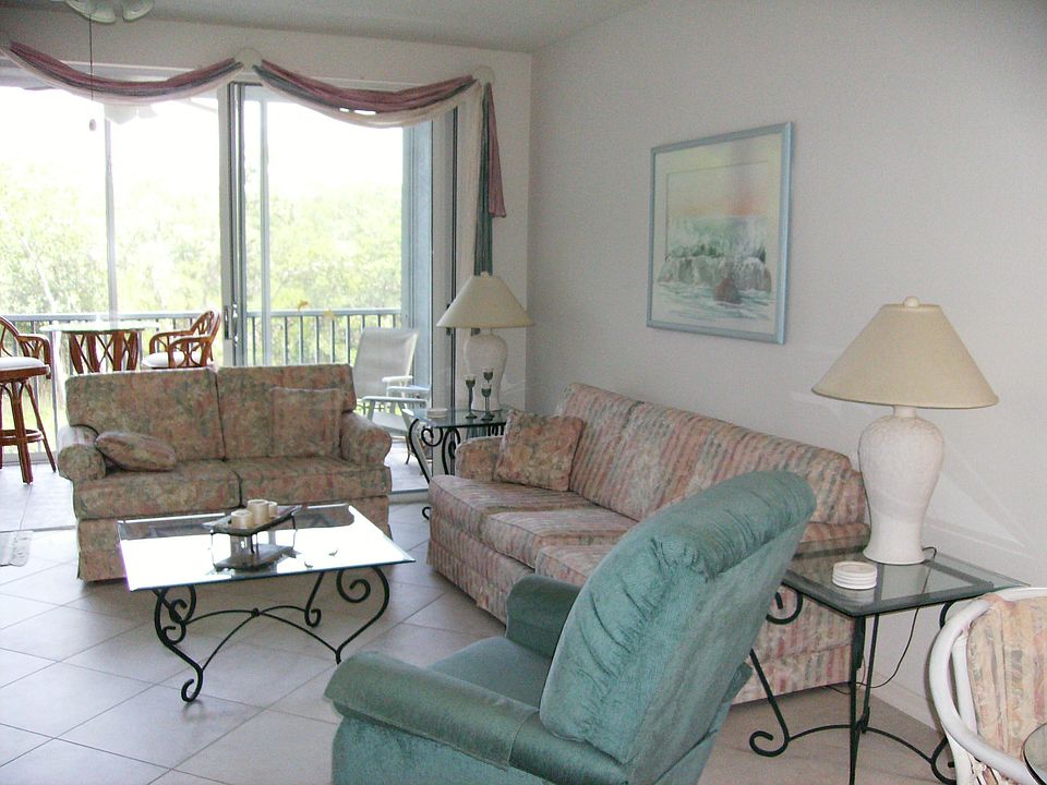 Living Room overlooking Lani