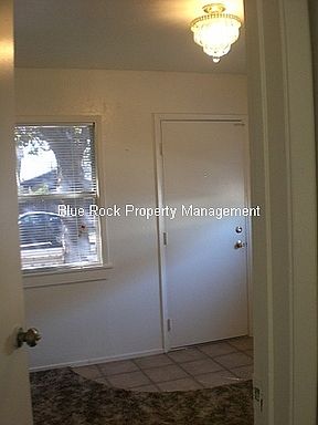 4th image of 123 East St APT A