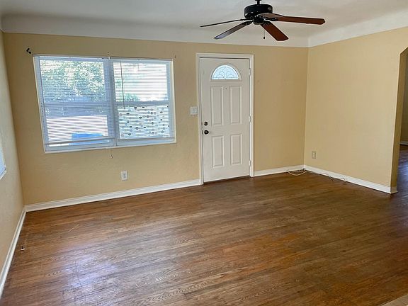 4th image of 4636 4th St S