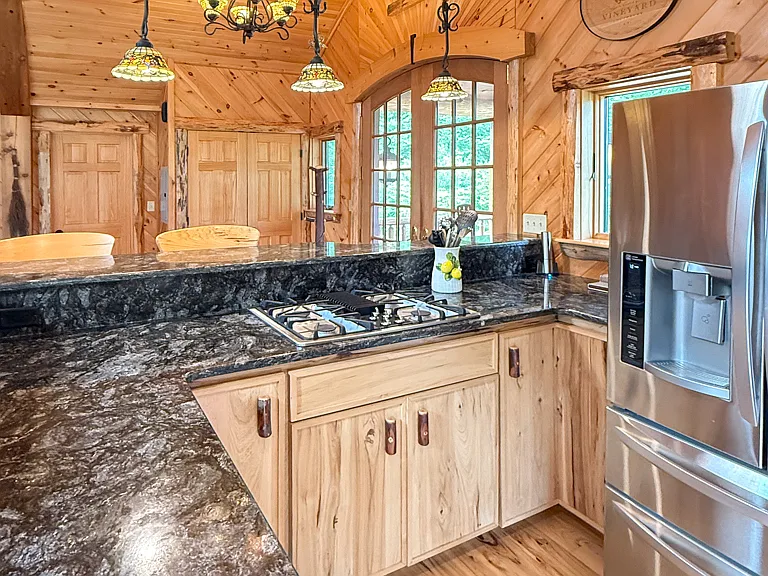 555 W Purchase Rd — Photo 4
