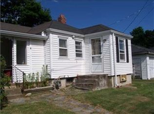 3 Rego Rd, Middletown, RI 02842