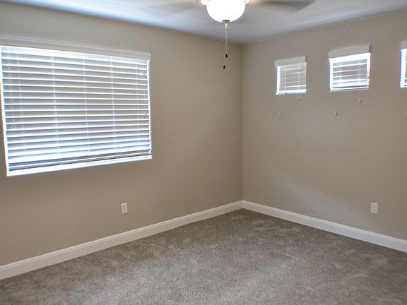 3rd image of 2520 Blackhawk Dr Unit 58