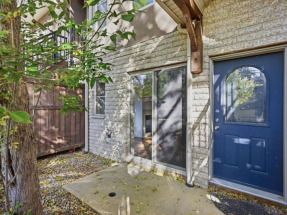 4th image of 1728 S 35th Ave SW #104