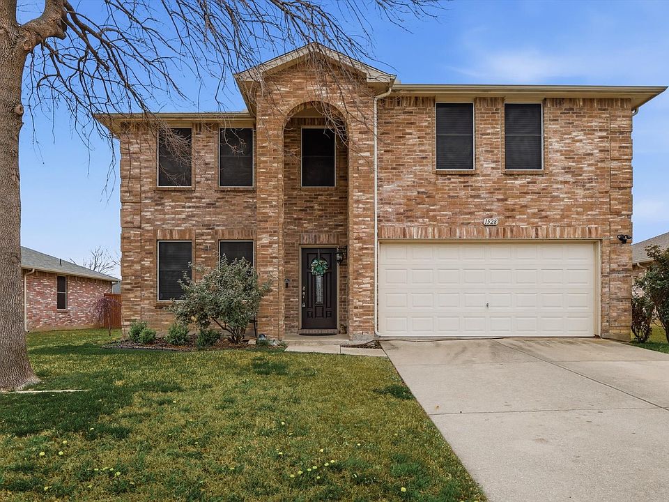 1st image of 1528 Fieldstone Dr