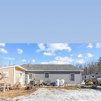 4th image of 41 Hidden Pond Rd
