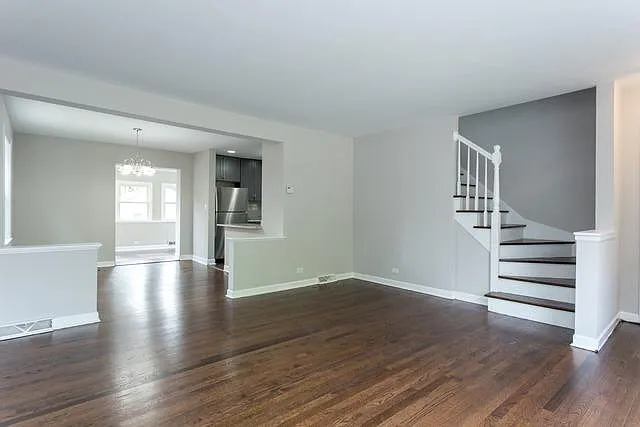 2 bed, 1328 sqft, $2,400 — Photo 3