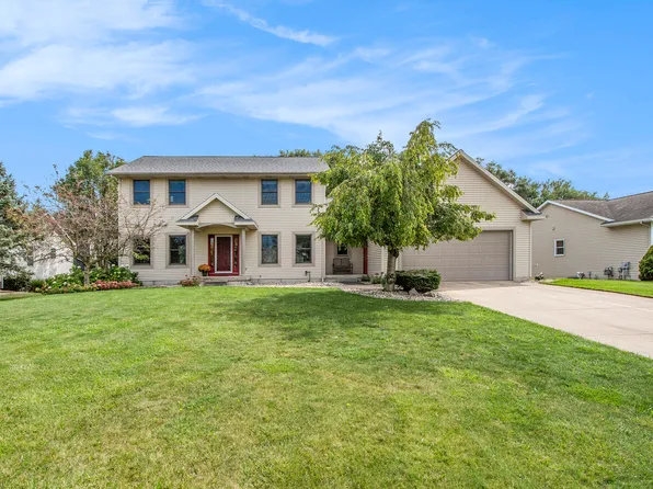 904 Wallin Dr, Jenison, MI 49428