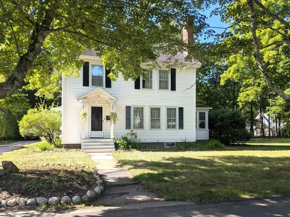 11 Copeland Drive, Rochester, NH 03867