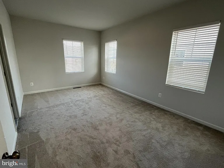127 Lindy Way — Photo 10