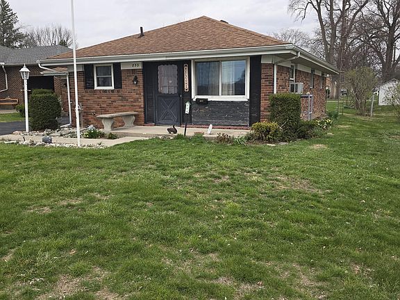 2nd image of 832 W Riverview Ave