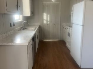 1518 W Gum St, Rogers, AR 72758