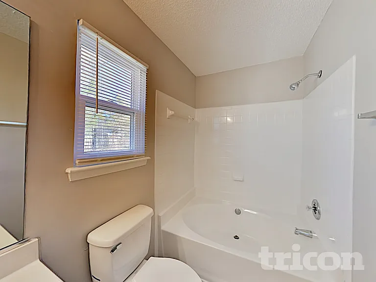 8009 Vermilion Dr — Photo 11
