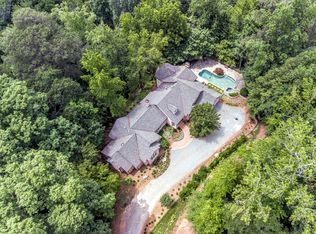 2350 W Wesley Rd NW, Atlanta, GA 30327