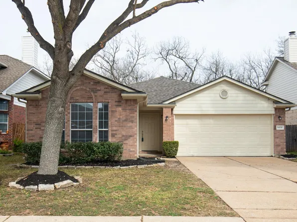 16518 Pademelon Dr, Sugar Land, TX 77498
