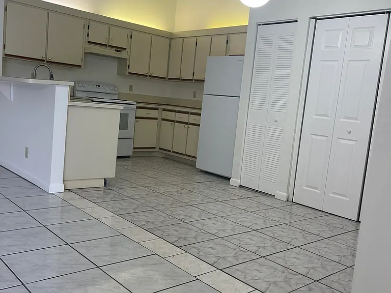 4379 Woodstock Dr #A — Photo 3