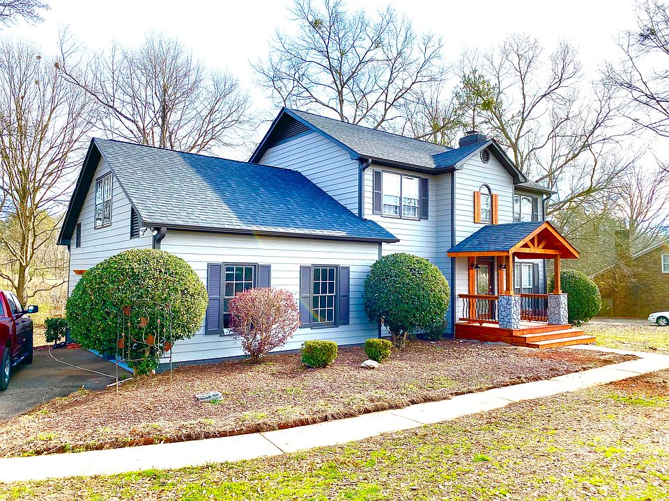1st image of 405 Wellington Dr