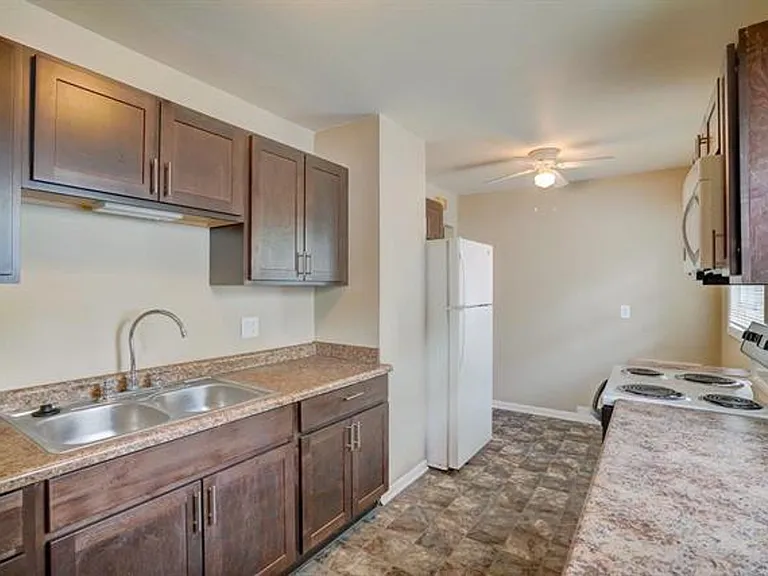 3009 Hermina St — Photo 8