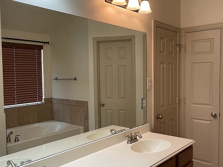 213 Midnight Dr — Photo 18
